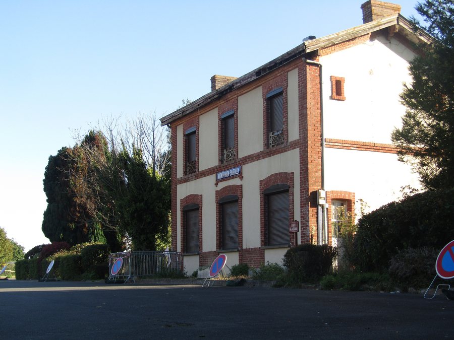 File:Gare de Montviron - Sartilly sept 2018.jpg