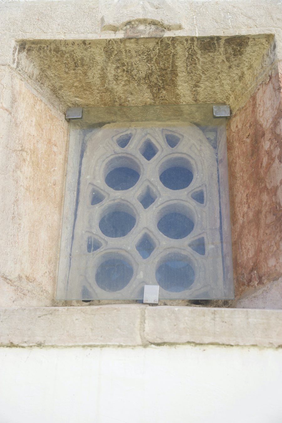 File:Iglesia de Santa Eulalia (Morcín) 002.jpg