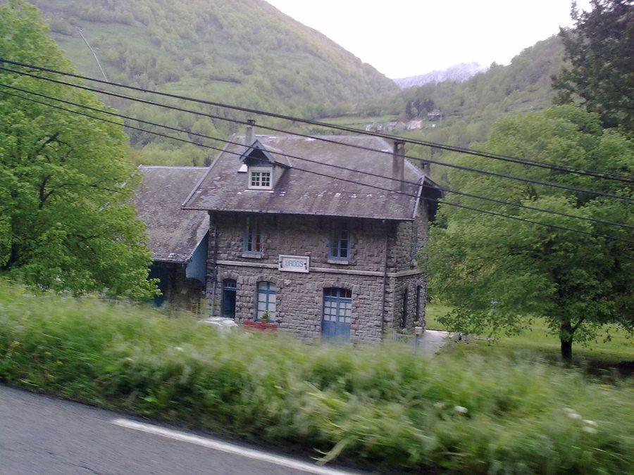 File:Gare de Urdos.jpg