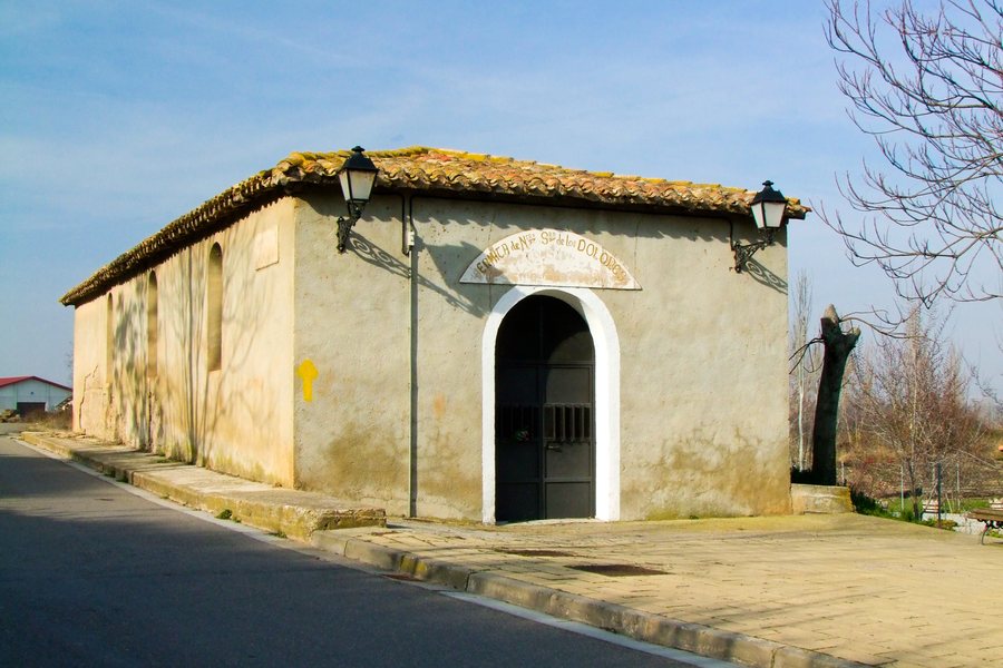 File:Ermita de Nuestra Señora de los Dolores-Agoncillo-18362.jpg