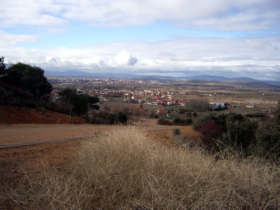 File:San Justo de la Vega, León, Spain - panoramio.jpg