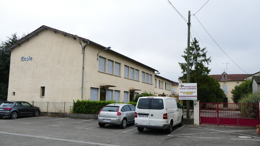 File:Saint-Sylvestre-sur-Lot - École Sainte-Catherine - 1.jpg