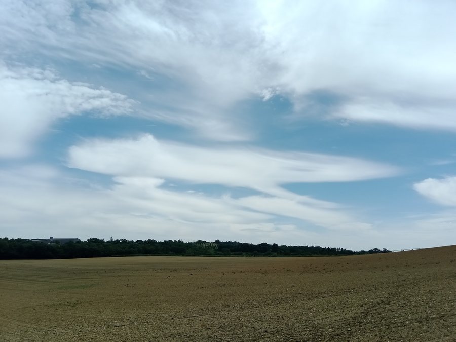 File:Paysage @ Montréal Gers.jpg