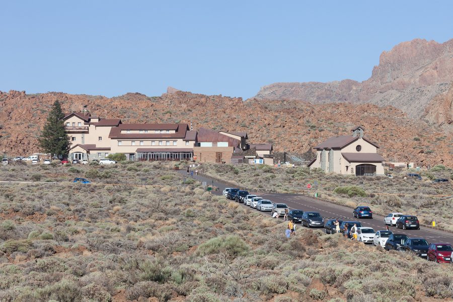 File:Parador de Las Cañadas del Teide y Ermita de Nuestra Señora de las Nieves.Tenerife. Illas Canarias eue-22.jpg