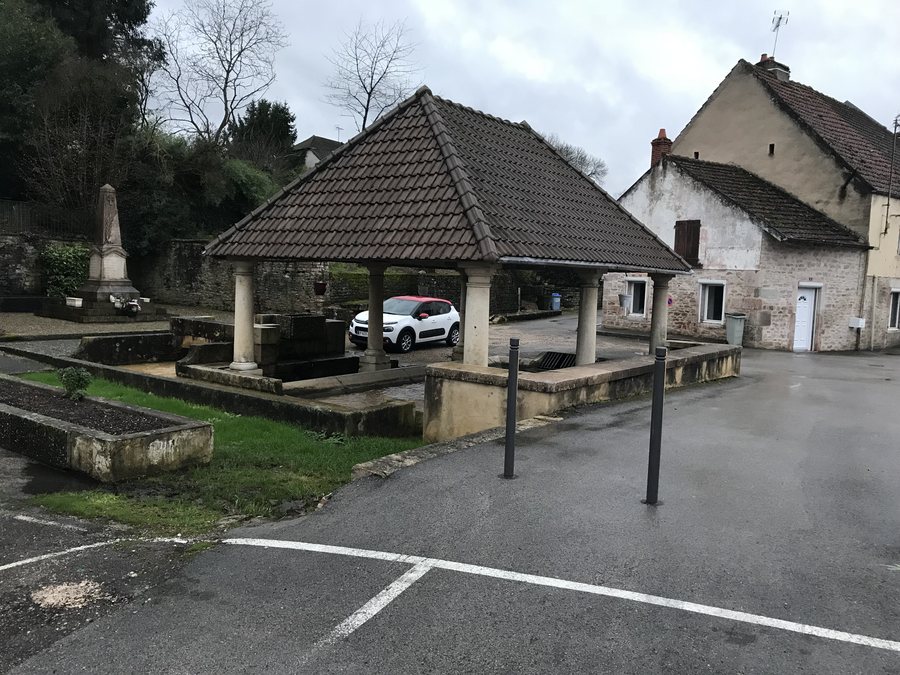 File:Sampans (Jura, France) en janvier 2018 - 13.JPG