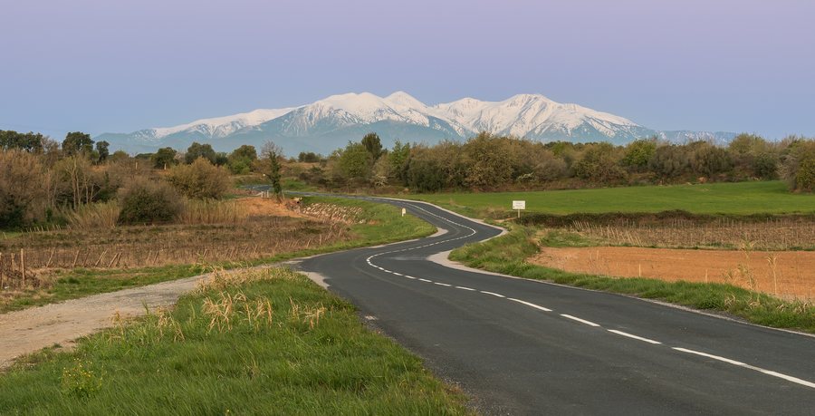 File:Massif du Canigou from Tresserre (1).jpg