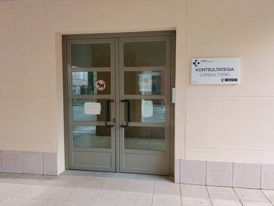 File:Consultorio de Sopuerta-Mercadillo.jpg