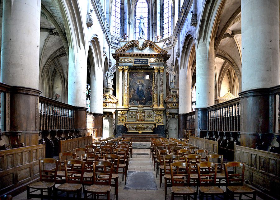 Choir of the Notre-Dame church in Carentan