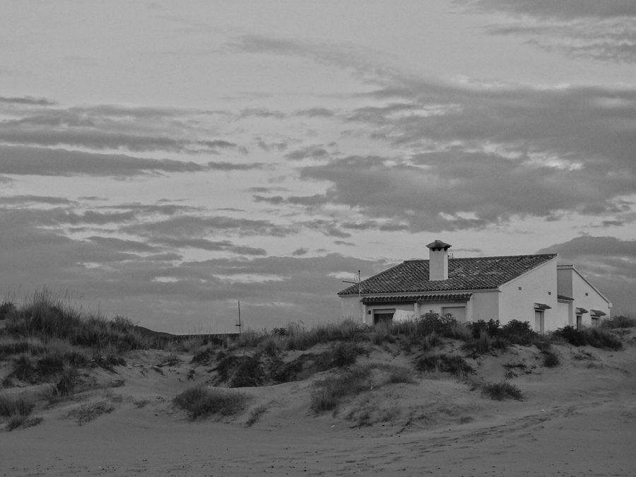 Bright beach house on the Mediterranean in Oliva in the Spanish region of Valencia
