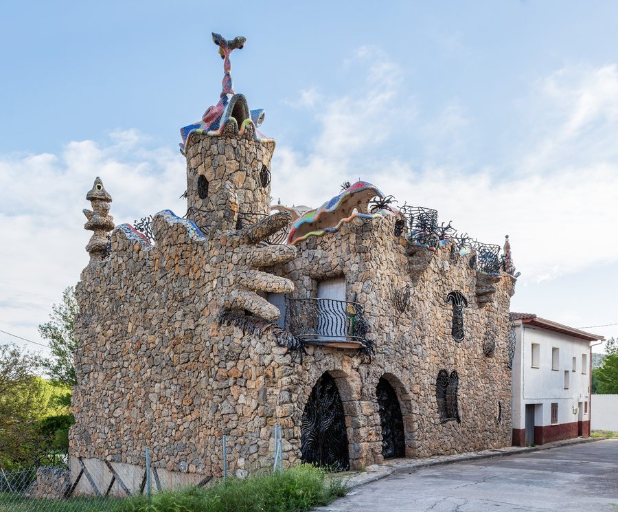 File:El Capricho, Rillo de Gallo, Guadalajara, España, 2017-05-25, DD 18.jpg