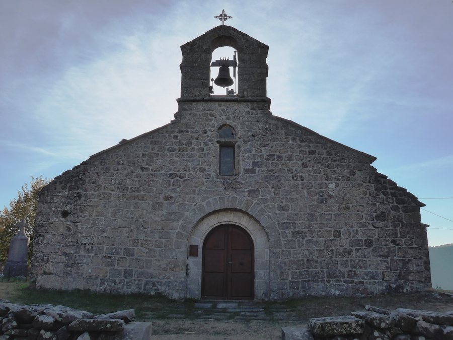 File:Pourchères, Ardèche, France. Eglise Saint-Julien 01.jpg