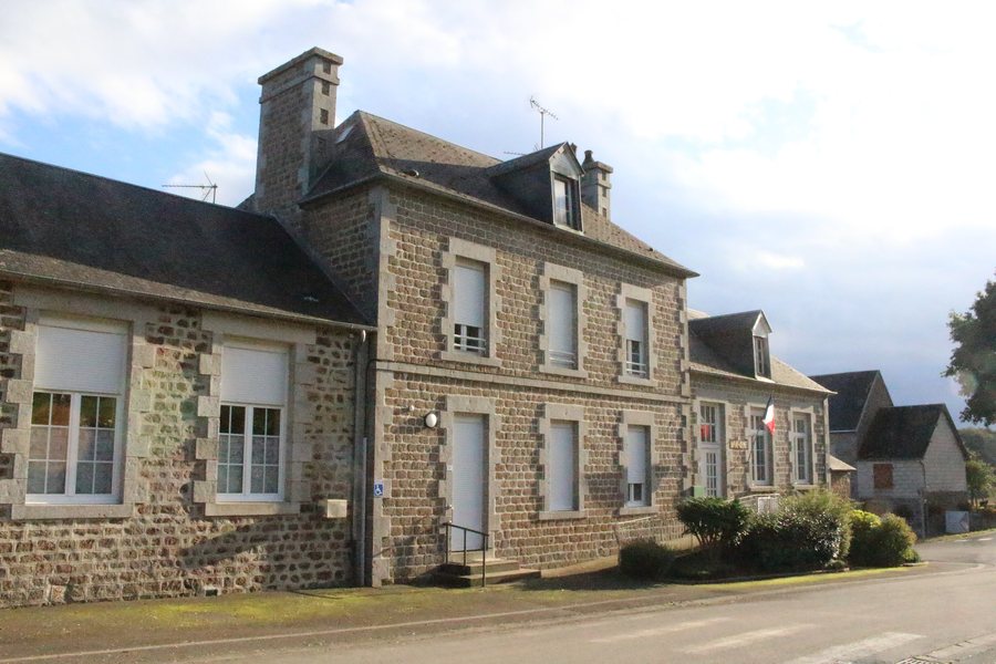 File:Le Mesnil-Rainfray - Mairie annexe.jpg