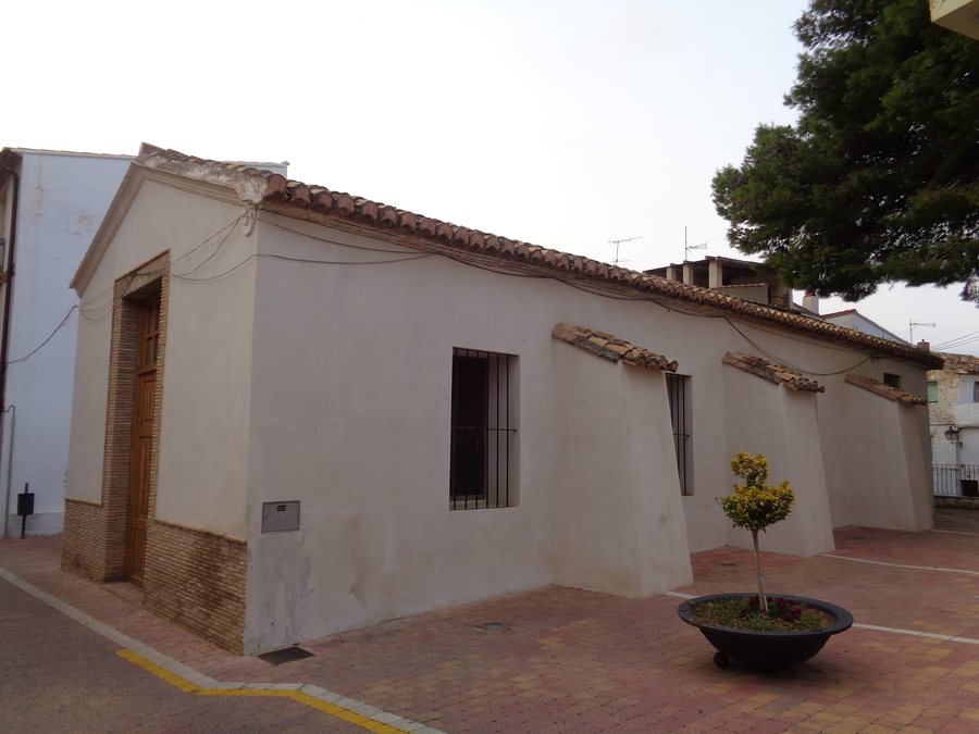 File:Altura. Antigua iglesia de san Miguel 1.jpg