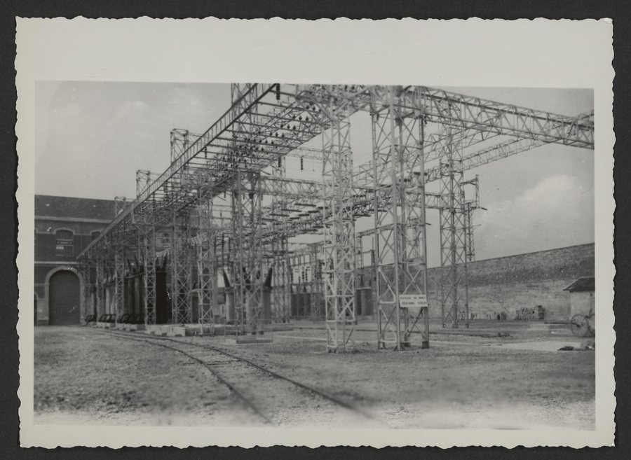 File:Usine hydroélectrique de Beaumont-Monteux (33873498924).jpg