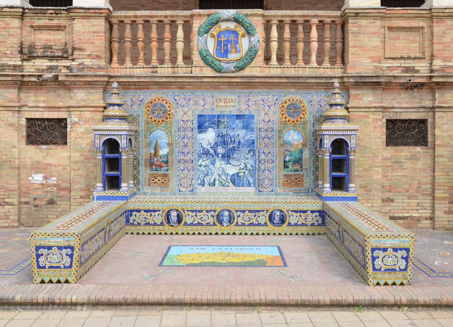 File:Asturias bench (Plaza de España, Sevilla) 2017.jpg
