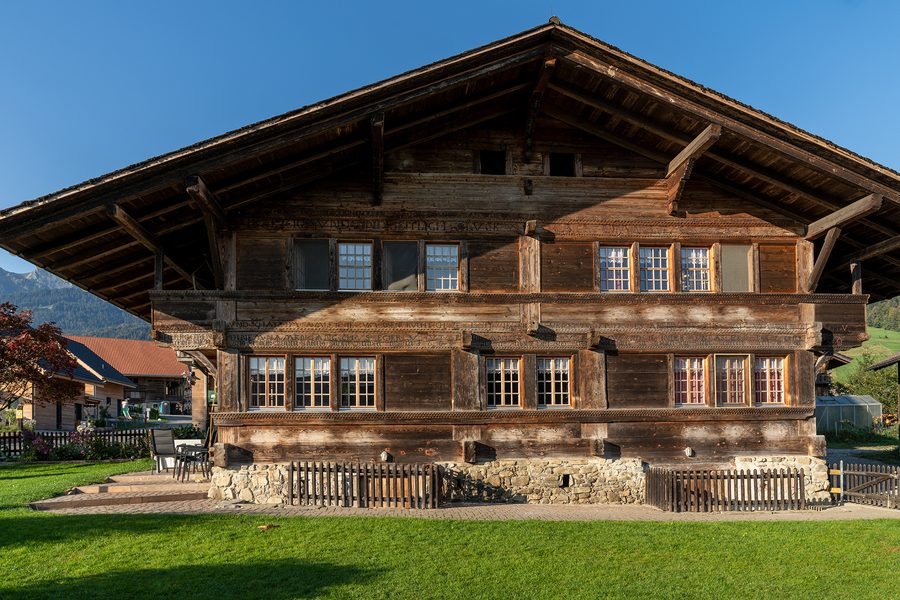 Farmhouse in Mettlen near Wattenwil in the canton of Bern