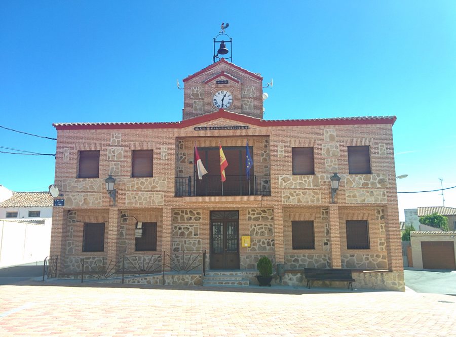 File:Ayuntamiento de Casasbuenas.jpg