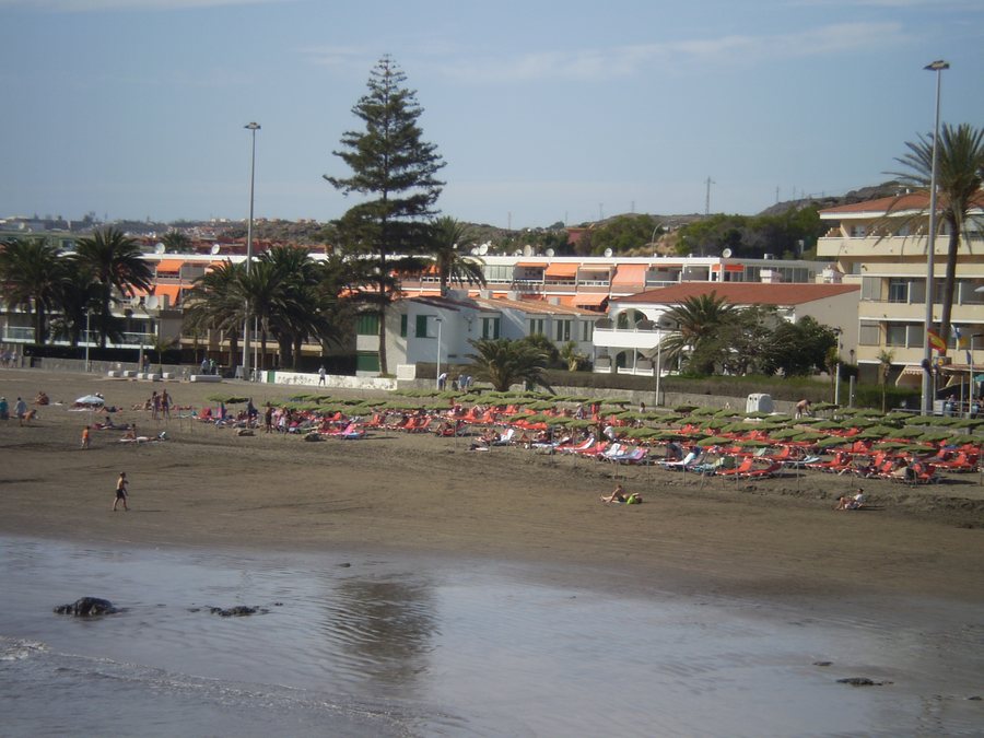 File:Av. Playa San Agustín, 45, 35100 San Bartolomé de Tirajana, Las Palmas, Spain - panoramio.jpg