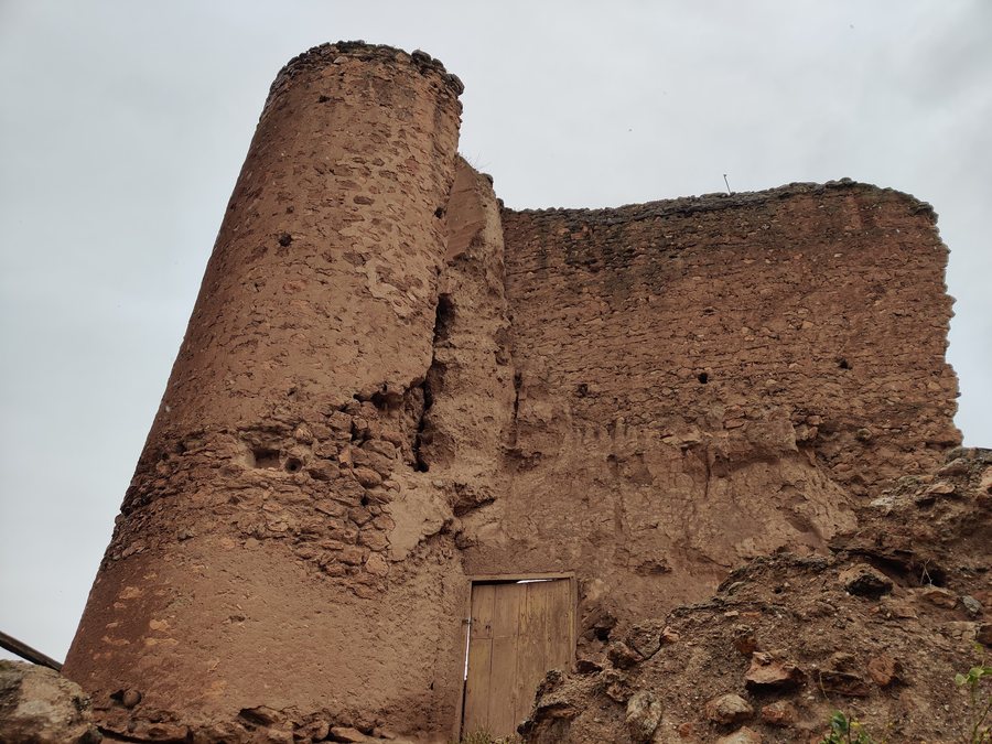 File:Castillo de Freila 24J 01.jpg