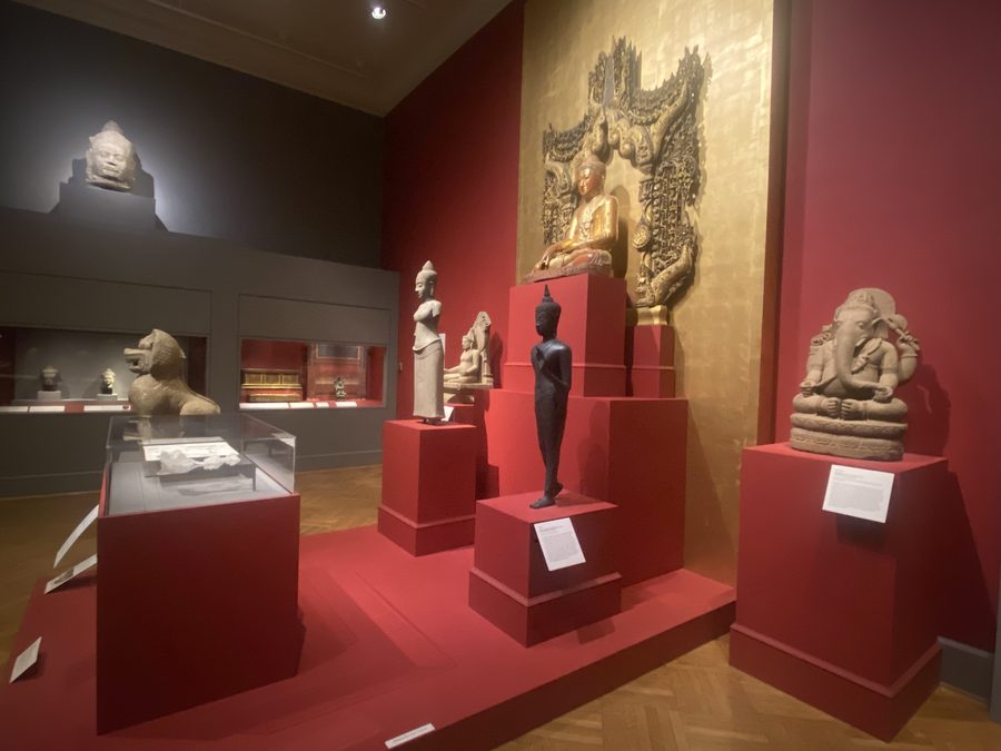 Gallery with collection pieces from East Asia.