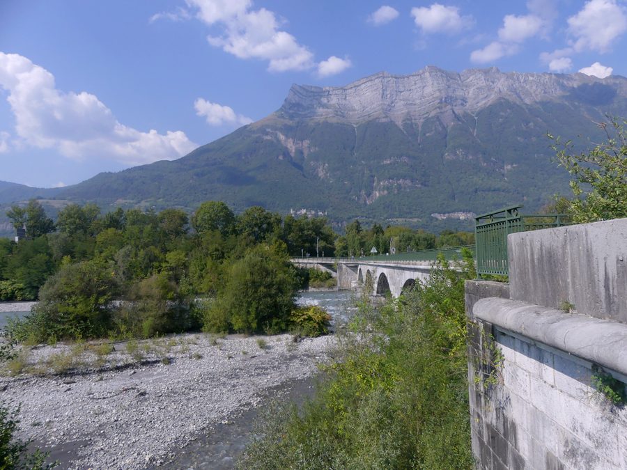 Pont Royal over the Isère in the valley of the Combe de Savoie, seen from the south staircase