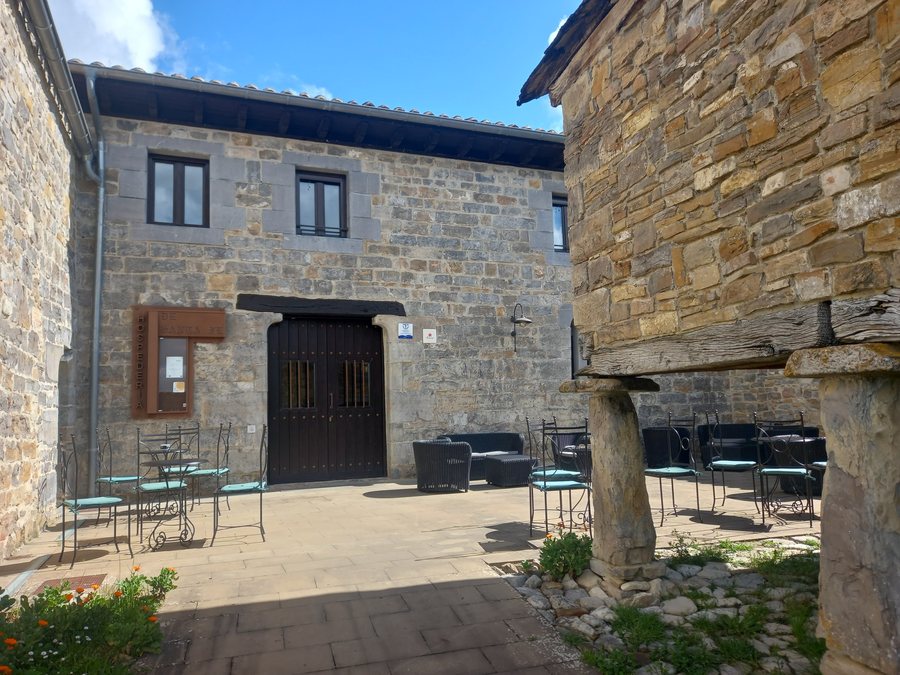 File:Santa Fe Epároz Navarra 05.jpg