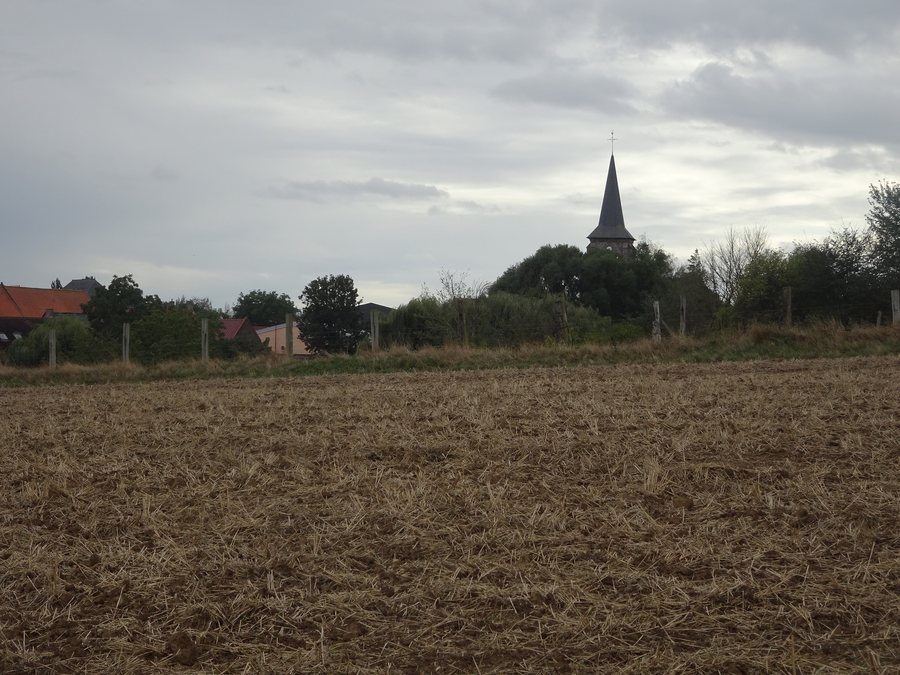 File:Estrées (Nord) dans la campagne (5).JPG