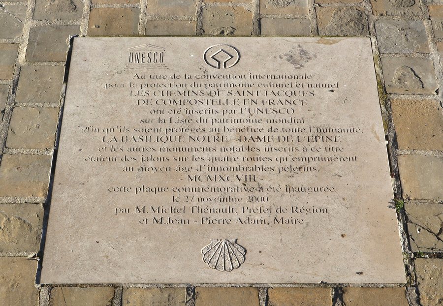 File:L'Épine Unesco plaque.jpg