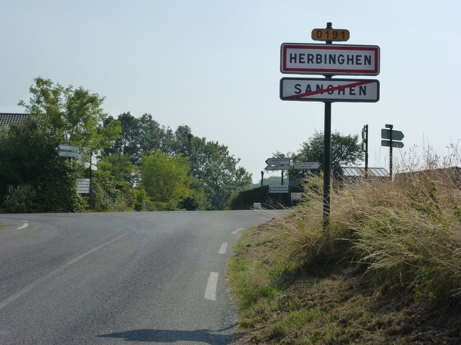 File:Herbinghen ~ Sanghen (Pas-de-Calais) city limit sign.JPG