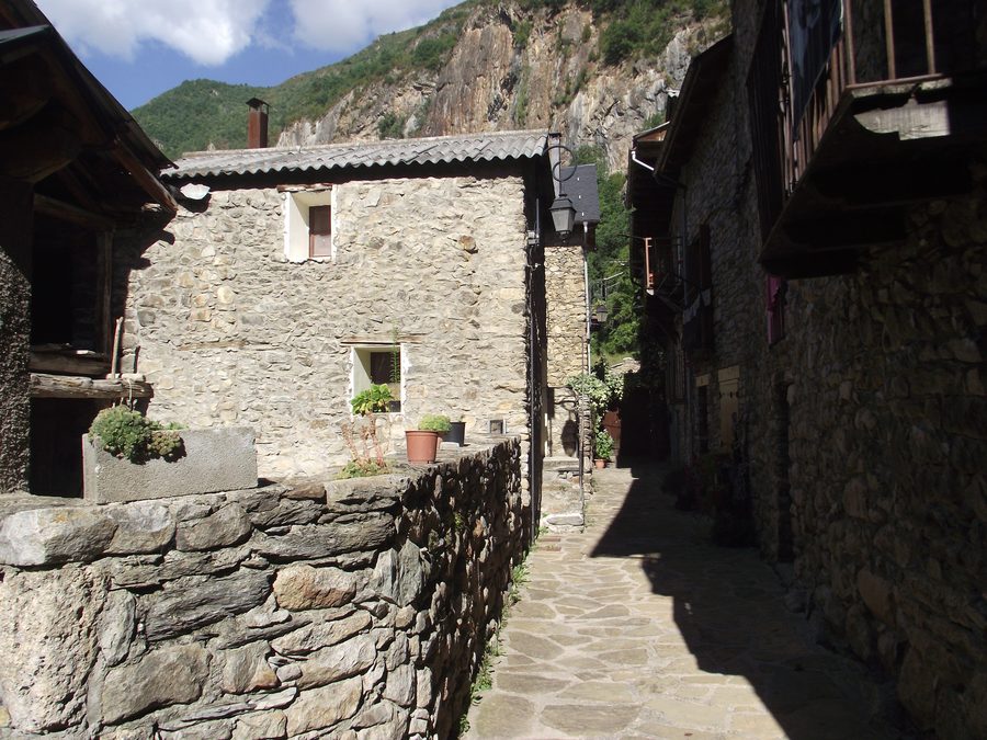 Village center of Barruera with traditional architecture