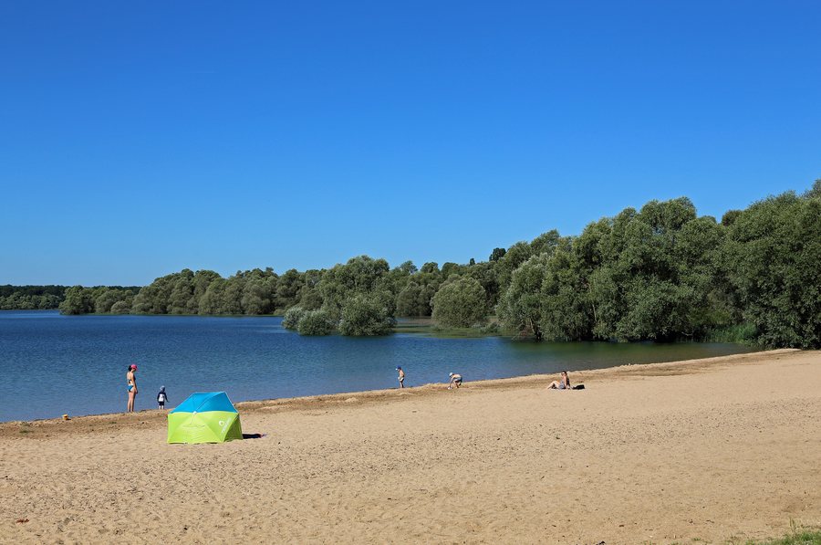 File:Géraudot Plage R01.jpg