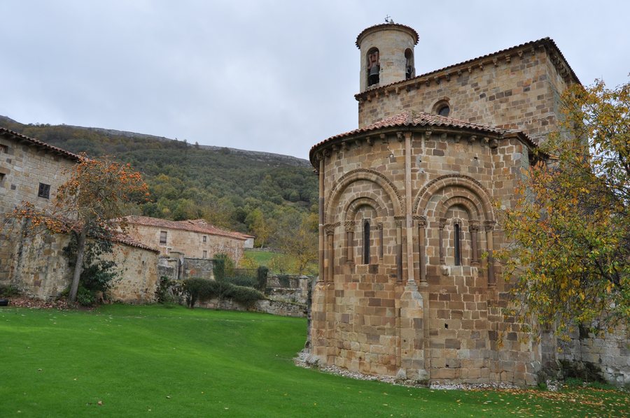 File:Colegiata San Martin de Elines (Valderredible) - 002.jpg