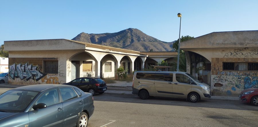 File:Centro comercial de Canteras (20240812 192609).jpg