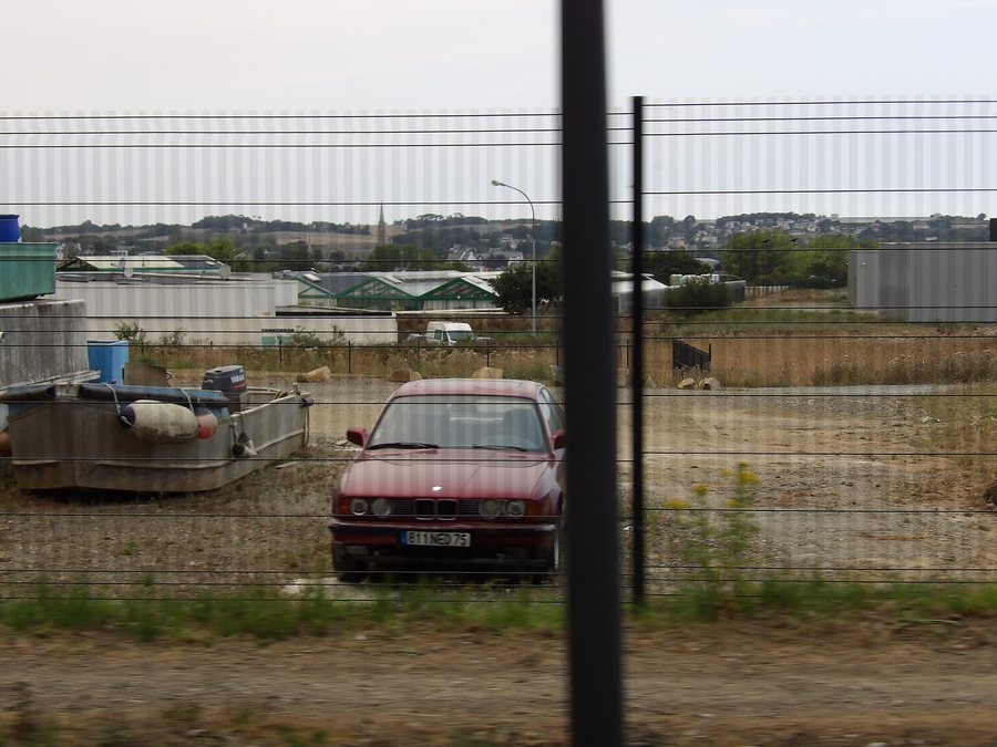 File:BMW in Paimpol, France.jpg