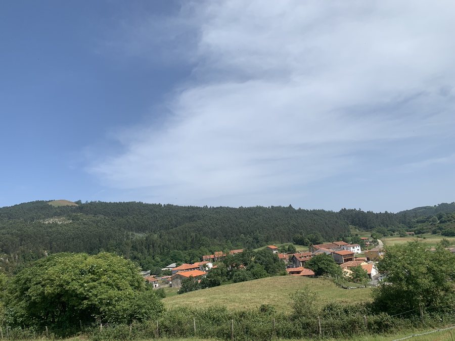 File:La Busta.jpg