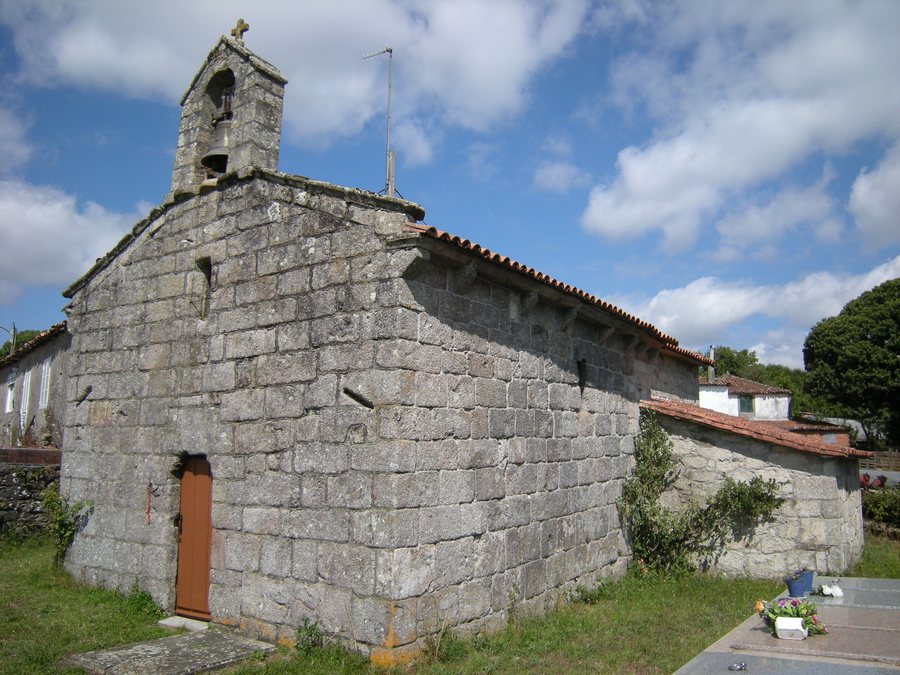 File:Igrexa de Santa María do Bispo, Monterroso.jpg