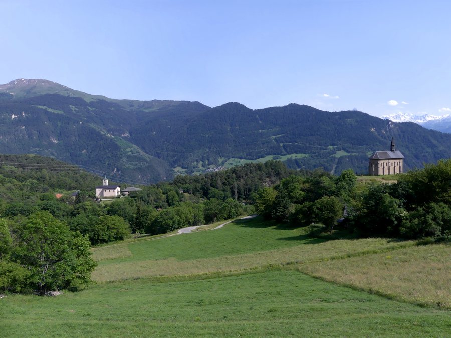 File:Hautecour en Savoie en soirée (juin 2023).JPG