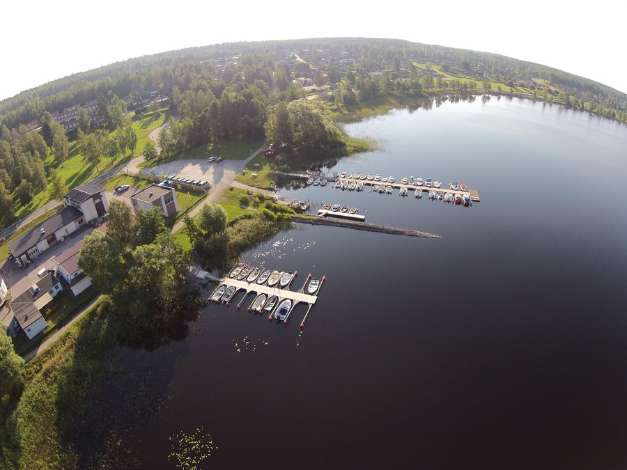 File:Småbåtshamn Skinnskatteberg - panoramio (1).jpg