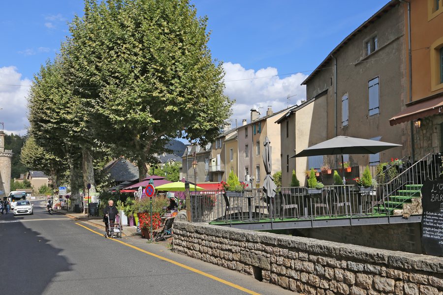 File:00 0330 Meyrueis - Cévennes, France.jpg