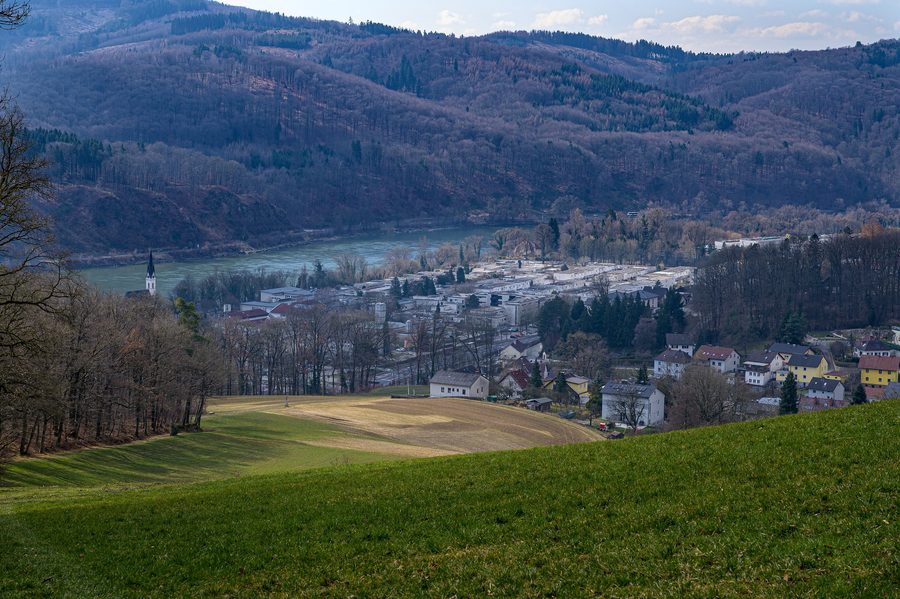 Gartenstadt I in Puchenau with the Danube and Kürnberg Forest