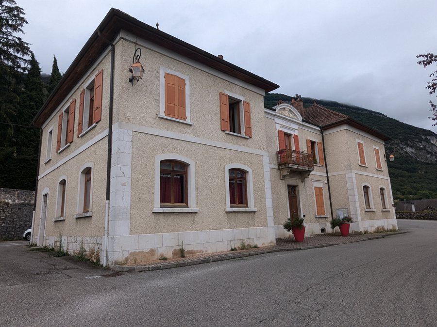 File:Chindrieux - Mairie 1 (août 2024).jpg