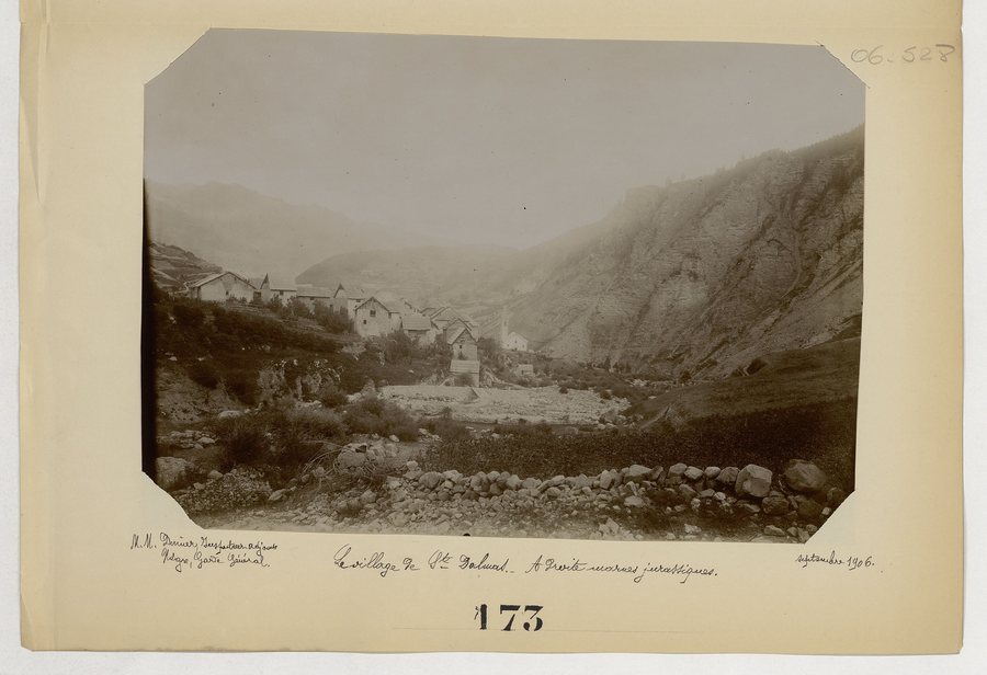 File:Village de Saint-Dalmas-Le-Selvage (vue d'ensemble) - Dinner ; Nègre - btv1b10689784n.jpg