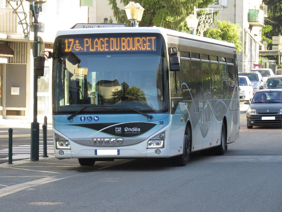 File:Iveco Crossway LE n°50 - Ondéa (Mairie La Motte, La Motte-Servolex).jpg