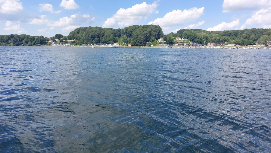 Sønderballe Strand on Genner Bay