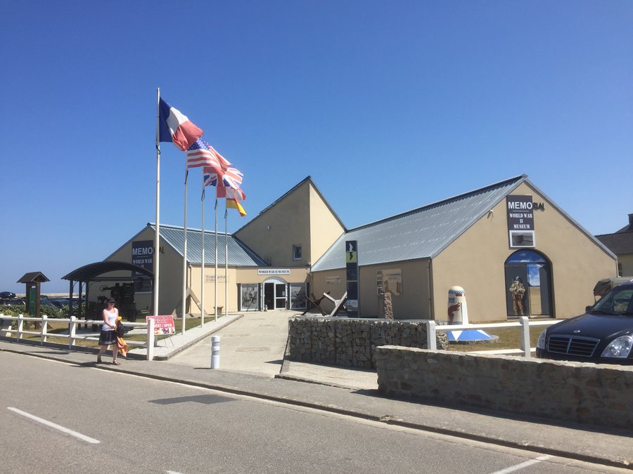 File:Quinéville - Mémorial WWII muséum.jpg