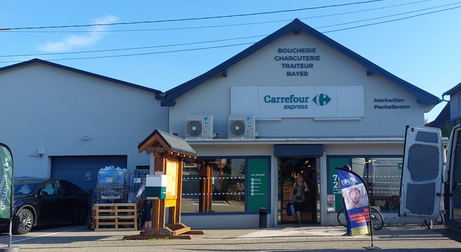 File:Merkwiller-Pechelbronn carrefour express route de woerth.jpg