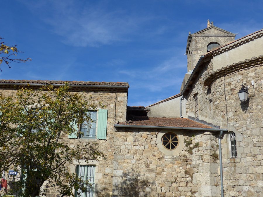 File:Génestelle, Ardèche, France. Eglise Sainte-Marie 01.jpg