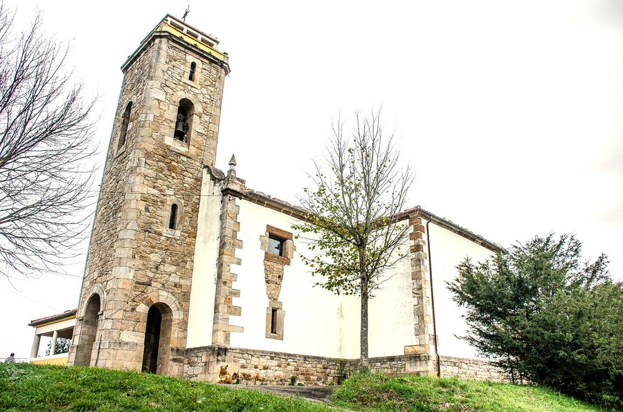 File:Abionzo-iglesia-de-san-cristobal-2019-a.jpg