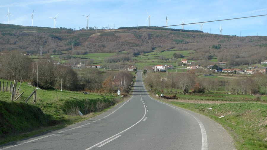 File:C-533 O seu paso por Argozón (Chantada).JPG