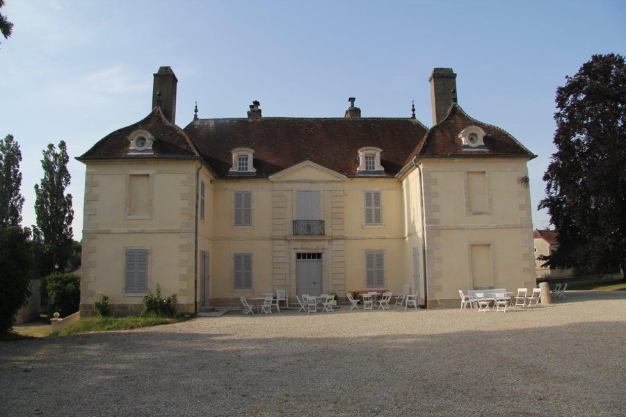 File:Château de Villars-en-Azois façade principale.jpg